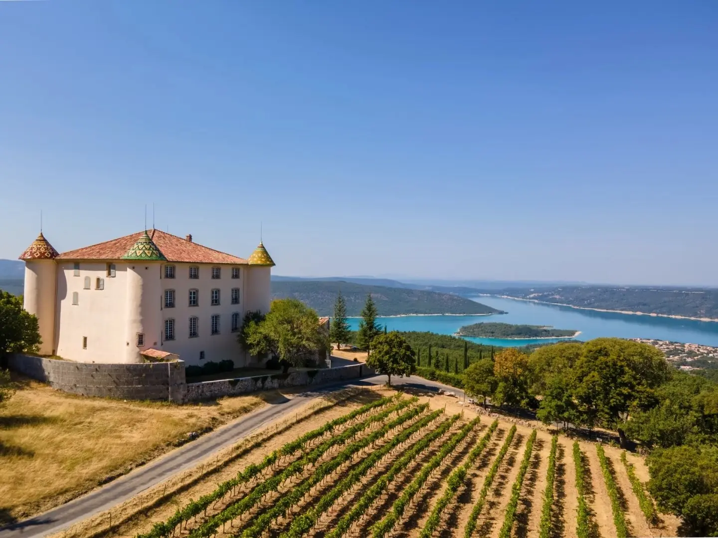 Legal Framework for Château Ownership - Château d'Aiguines